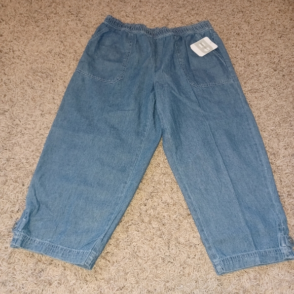 Emily Daniels Women's Blue Jean Chambray Pull On No Dawstring Sheeting Capri - Picture 2 of 9